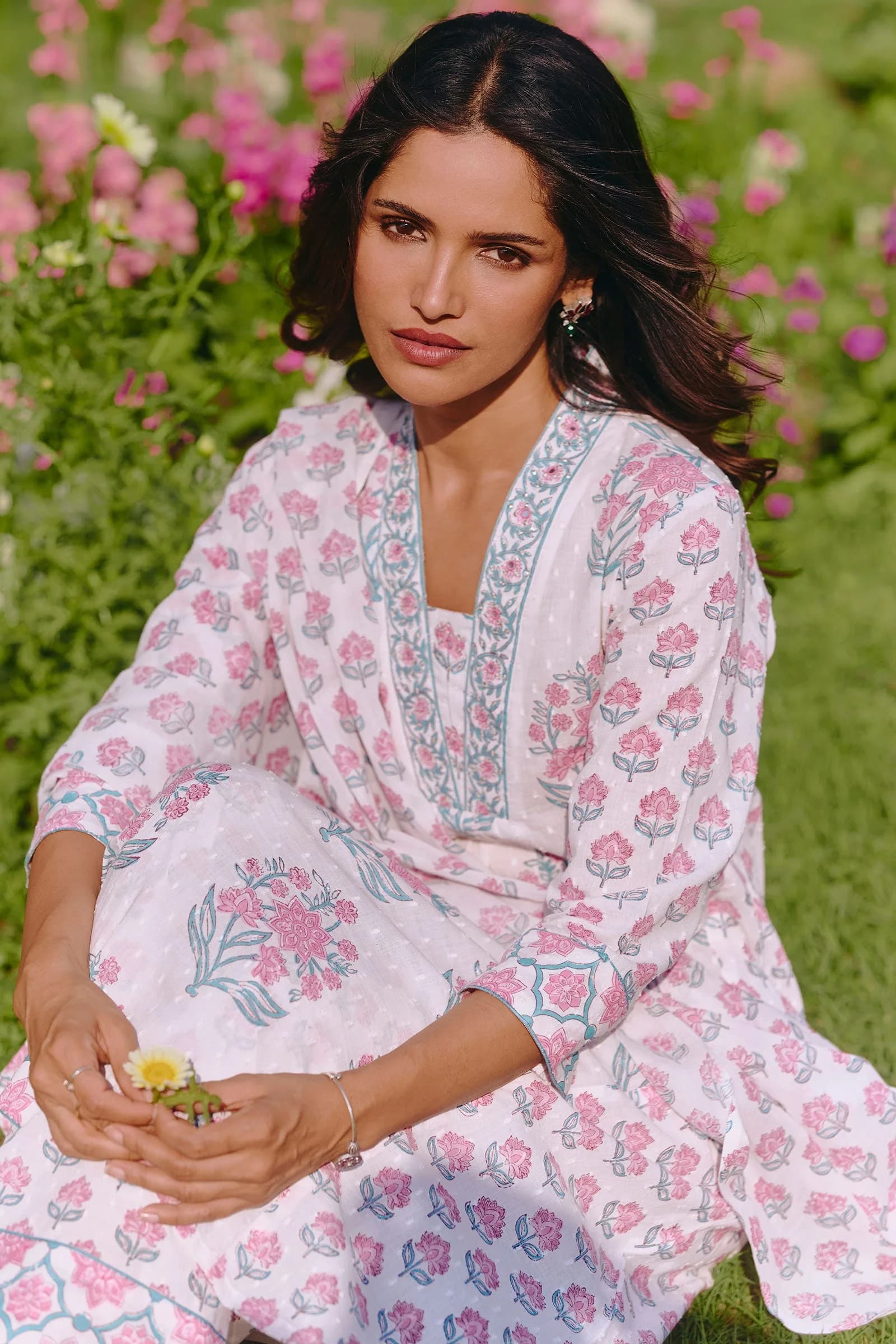 Gulbahar Sumeera Sanganeri Kurta