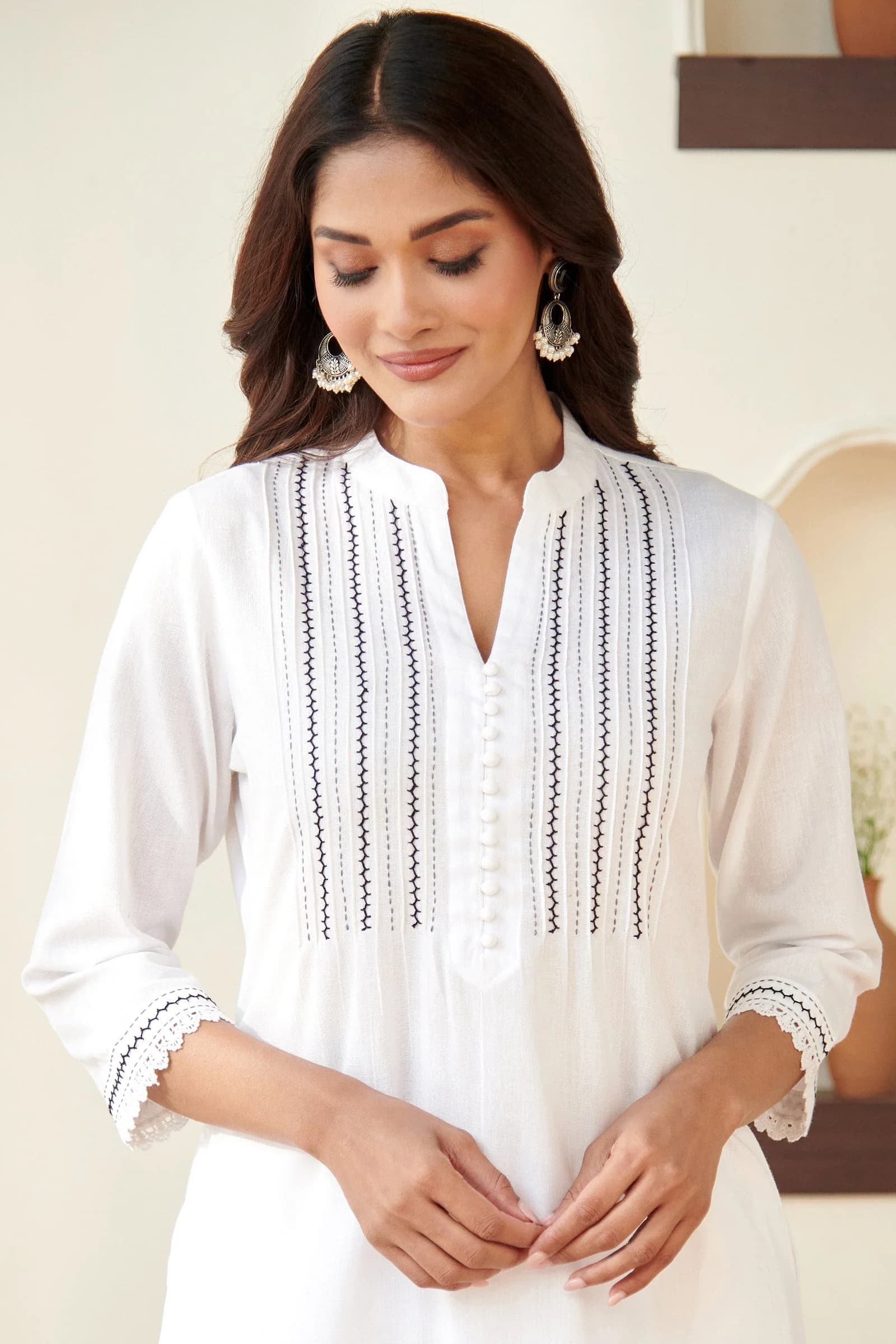 Kashida Parisa White Kurta