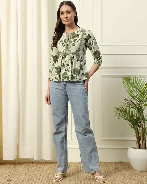 Women Floral Print Regular Fit Top - view 4
